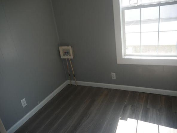 531 E Cleveland Ave, Monett, MO 65708